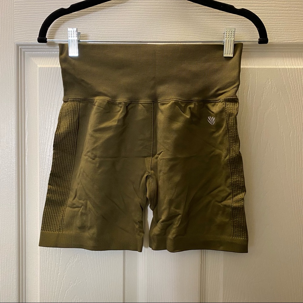 Hugh waisted olive biker shorts